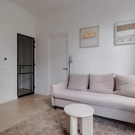 Luxury Steps Away From Station Rotterdam