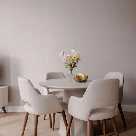 Luxury Steps Away From Station * Rotterdam